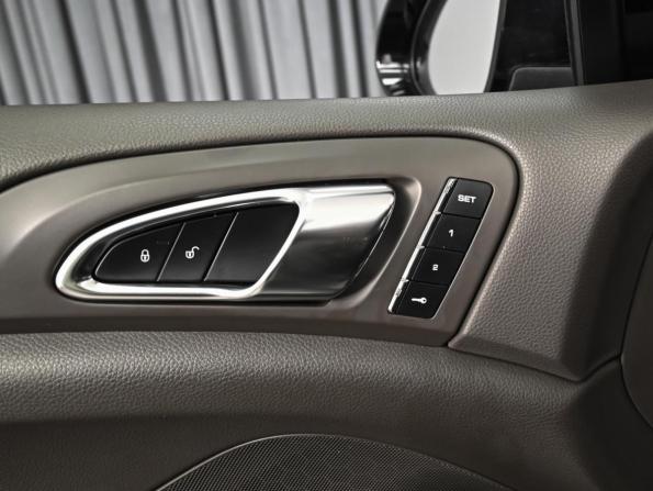 Porsche Cayenne II Рестайлинг (958) с пробегом 2015 года, цена 3 989 000 рублей, 207202 км, внедорожник, Автокод Объявления