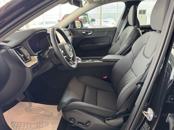 Volvo XC60 II Рестайлинг 2 с пробегом 2025 года, цена 7 800 000 рублей, 571 км, внедорожник, Автокод Объявления