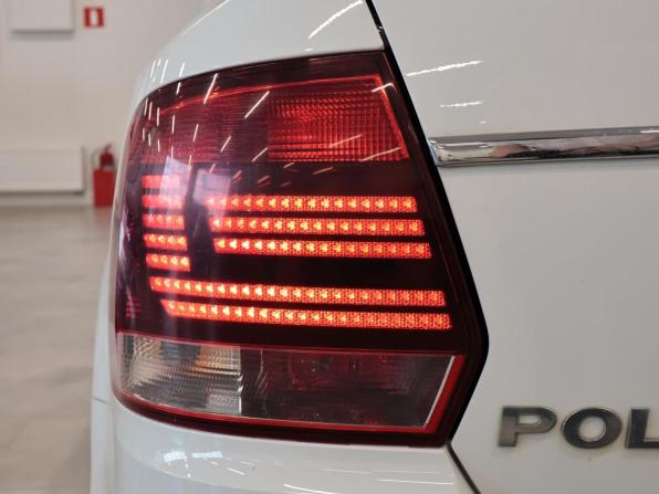 Volkswagen Polo V Рестайлинг с пробегом 2018 года, цена 1 085 000 рублей, 97469 км, седан, Автокод Объявления