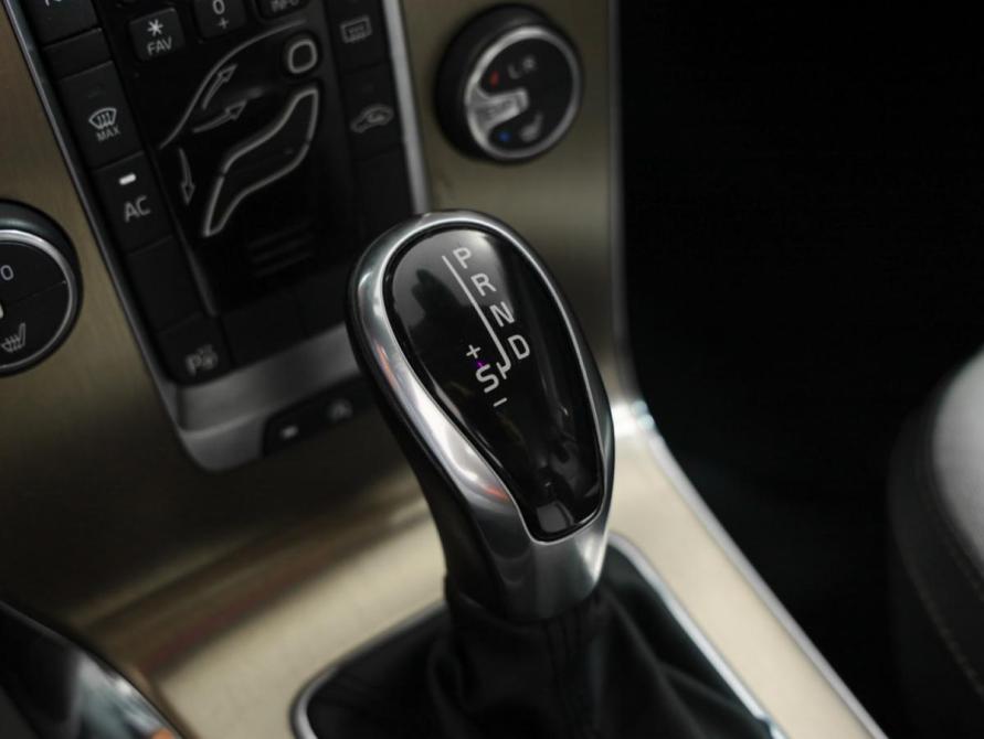 Volvo V40 Cross Country I Санкт-Петербург  - изображение 15