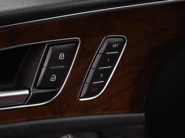 Audi A6 IV (C7) Рестайлинг с пробегом 2015 года, цена 1 699 000 рублей, 207416 км, седан, Автокод Объявления