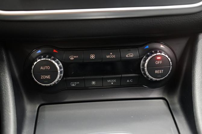 Mercedes-Benz GLA I (X156) с пробегом 2014 года, цена 1 990 000 рублей, 130000 км, внедорожник, Автокод Объявления
