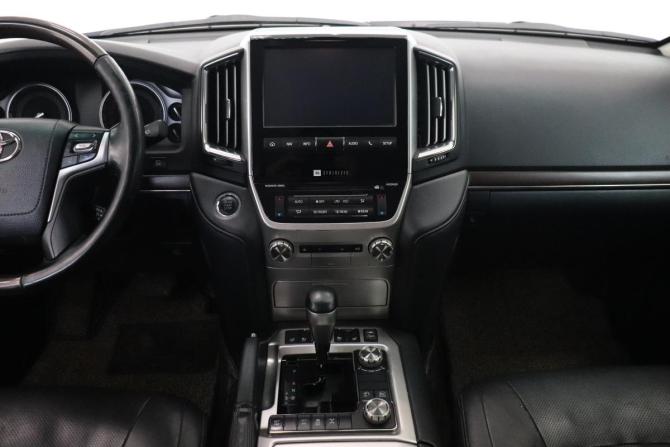 Toyota Land Cruiser 200 Series Рестайлинг 2 с пробегом 2019 года, цена 6 291 000 рублей, 180904 км, внедорожник, Автокод Объявления