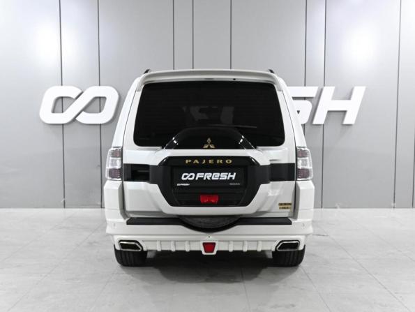 Mitsubishi Pajero IV Рестайлинг 2 с пробегом 2019 года, цена 3 590 000 рублей, 39719 км, внедорожник, Автокод Объявления