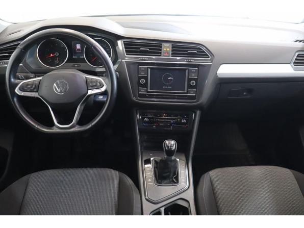Volkswagen Tiguan II Рестайлинг с пробегом 2021 года, цена 2 559 000 рублей, 62773 км, внедорожник, Автокод Объявления