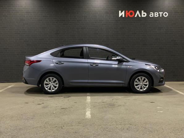 Hyundai Solaris II с пробегом 2017 года, цена 1 070 000 рублей, 131460 км, седан, Автокод Объявления