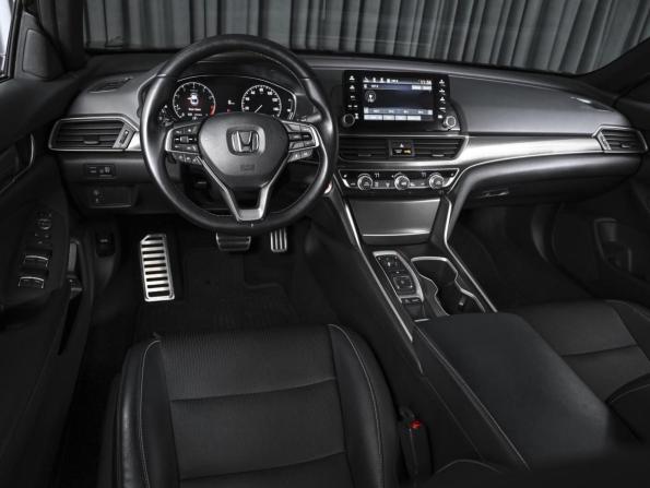Honda Accord X с пробегом 2018 года, цена 3 449 000 рублей, 46672 км, седан, Автокод Объявления