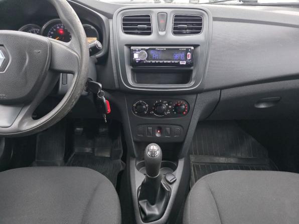 Renault Sandero II с пробегом 2017 года, цена 609 000 рублей, 157349 км, хэтчбек, Автокод Объявления