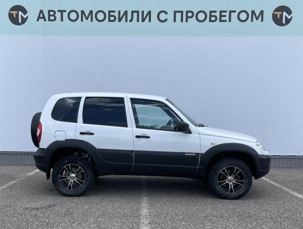 Chevrolet Niva I Рестайлинг с пробегом 2017 года, цена 645 900 рублей, 109823 км, внедорожник, Автокод Объявления