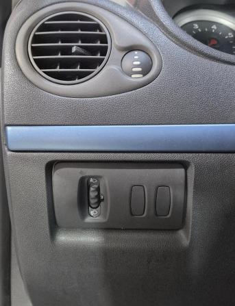 Renault Clio III с пробегом 2008 года, цена 460 000 рублей, 215000 км, хэтчбек, Автокод Объявления