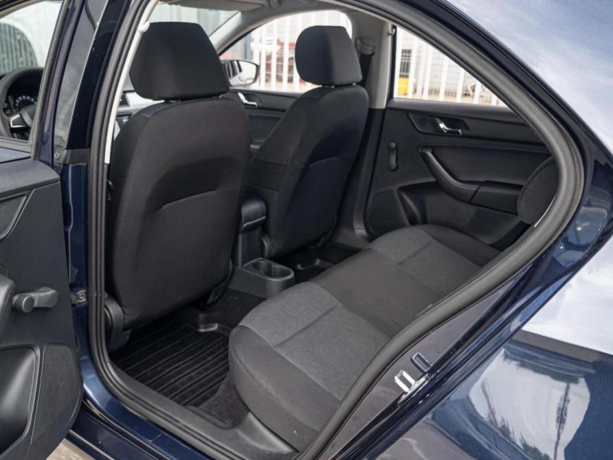 Skoda Rapid I Рестайлинг Краснодар  - изображение 11