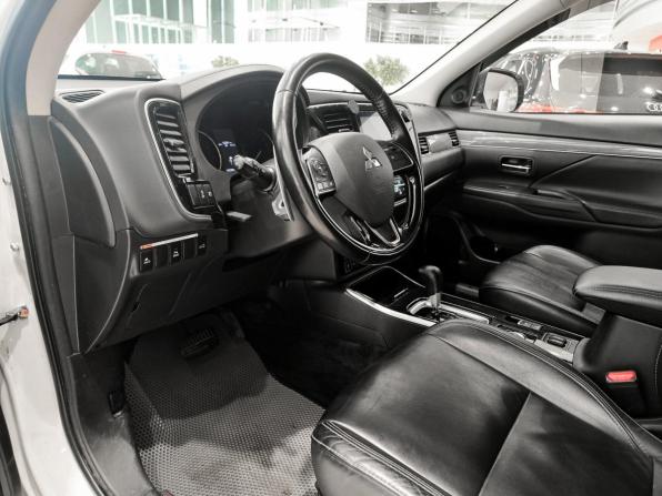 Mitsubishi Outlander III Рестайлинг 3 с пробегом 2021 года, цена 2 450 000 рублей, 143387 км, внедорожник, Автокод Объявления