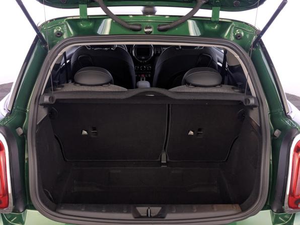 Mini Hatch III (F55/F56) Рестайлинг с пробегом 2019 года, цена 2 520 000 рублей, 86114 км, хэтчбек, Автокод Объявления