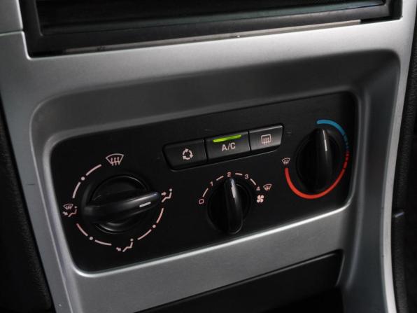 Peugeot 307 I Рестайлинг с пробегом 2007 года, цена 399 000 рублей, 219165 км, хэтчбек, Автокод Объявления