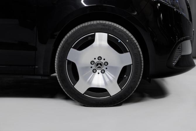 Новый Mercedes-Benz V-Класс III (W447) Рестайлинг 2 2025 года, цена 15 318 600 рублей, минивэн, Автокод Объявления