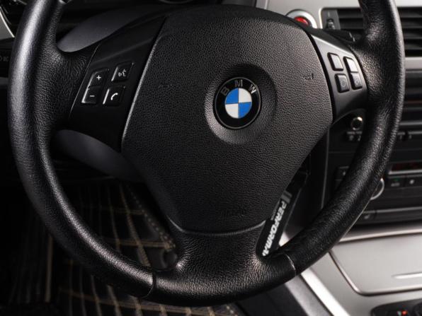BMW 3 серии V (E90/E91/E92/E93) с пробегом 2008 года, цена 1 049 000 рублей, 208322 км, седан, Автокод Объявления