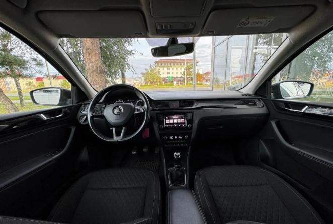 Skoda Rapid I с пробегом 2017 года, цена 1 200 000 рублей, 127004 км, лифтбек, Автокод Объявления