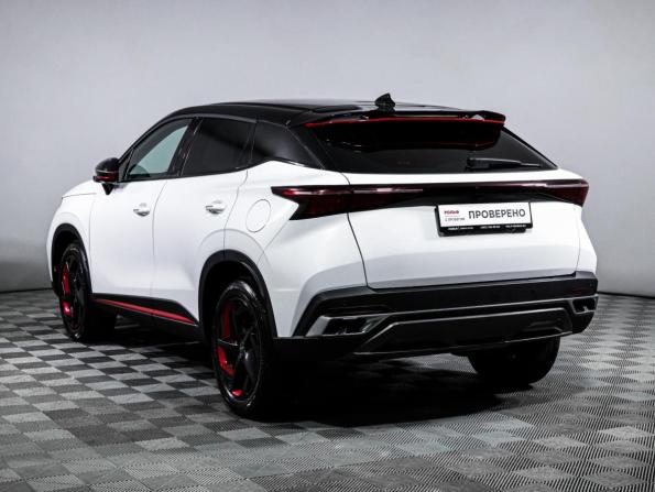 Omoda C5 I с пробегом 2023 года, цена 1 850 000 рублей, 16375 км, внедорожник, Автокод Объявления