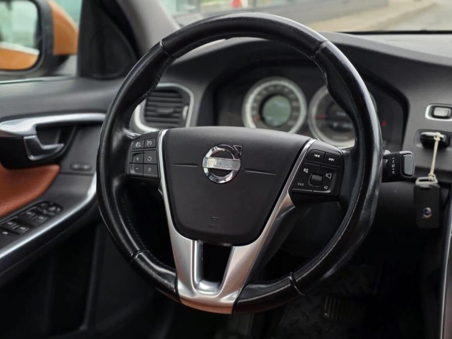 Volvo S60 II Санкт-Петербург  - изображение 11