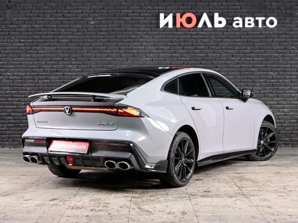 Changan UNI-V I с пробегом 2024 года, цена 2 050 000 рублей, 31569 км, лифтбек, Автокод Объявления