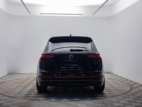 Volkswagen Tiguan II Рестайлинг с пробегом 2021 года, цена 3 995 000 рублей, 109000 км, внедорожник, Автокод Объявления