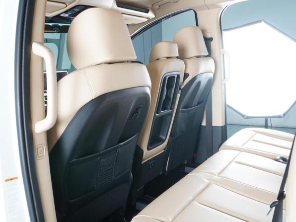 Hyundai Staria I с пробегом 2021 года, цена 5 429 000 рублей, 15248 км, минивэн, Автокод Объявления