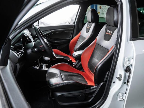 Lada (ВАЗ) Vesta I с пробегом 2019 года, цена 1 169 000 рублей, 152885 км, седан, Автокод Объявления
