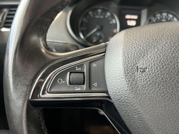 Skoda Octavia III (A7) с пробегом 2016 года, цена 1 400 000 рублей, 130217 км, лифтбек, Автокод Объявления