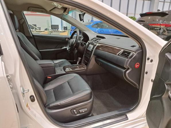 Toyota Camry VII (XV50) Рестайлинг с пробегом 2015 года, цена 1 550 000 рублей, 249108 км, седан, Автокод Объявления
