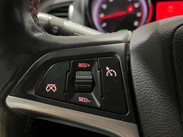 Opel Astra J с пробегом 2011 года, цена 750 000 рублей, 170143 км, универсал, Автокод Объявления
