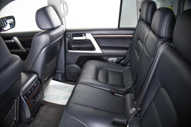 Toyota Land Cruiser 200 Series Рестайлинг 2 с пробегом 2017 года, цена 7 300 000 рублей, 117526 км, внедорожник, Автокод Объявления