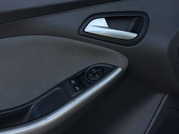 Ford Focus III с пробегом 2012 года, цена 780 000 рублей, 187297 км, седан, Автокод Объявления