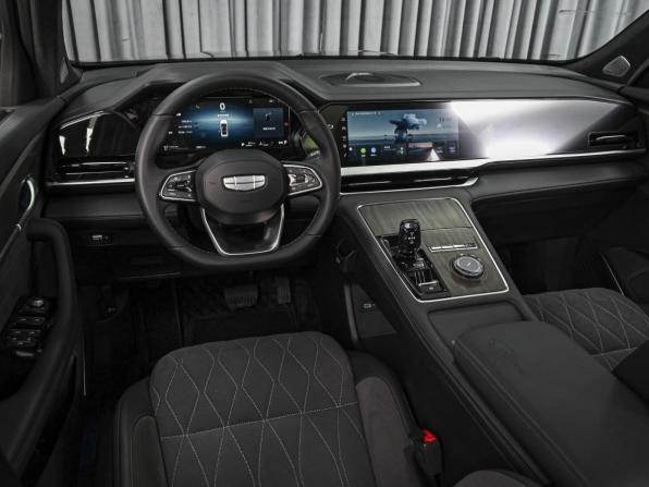 Geely Monjaro I Рестайлинг с пробегом 2025 года, цена 3 990 000 рублей, 3301 км, внедорожник, Автокод Объявления