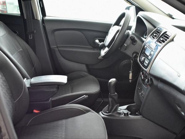Renault Logan II с пробегом 2014 года, цена 690 000 рублей, 129575 км, седан, Автокод Объявления