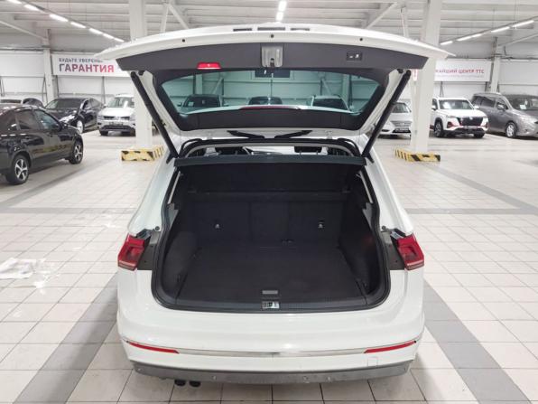 Volkswagen Tiguan II с пробегом 2017 года, цена 2 655 000 рублей, 180251 км, внедорожник, Автокод Объявления