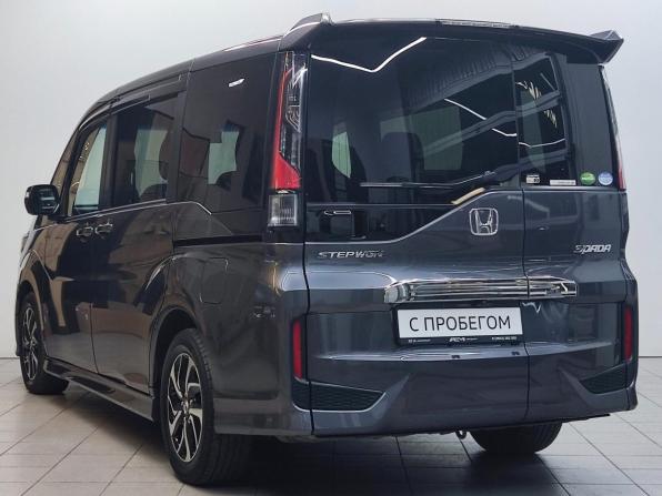 Honda Stepwgn V Рестайлинг с пробегом 2019 года, цена 2 250 000 рублей, 66403 км, минивэн, Автокод Объявления