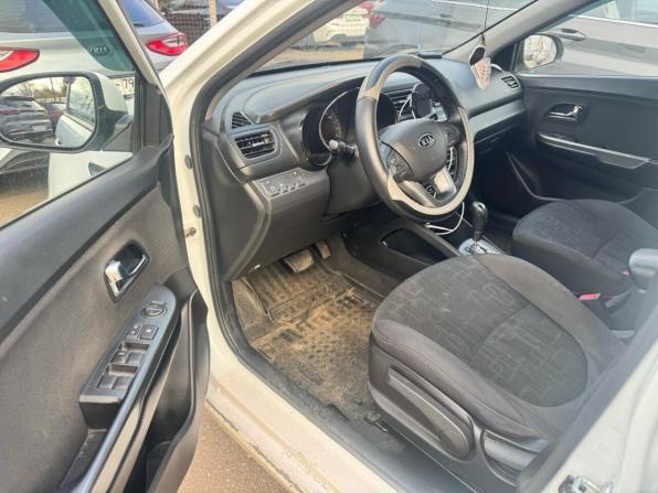 Kia Rio III с пробегом 2012 года, цена 500 000 рублей, 180000 км, хэтчбек, Автокод Объявления