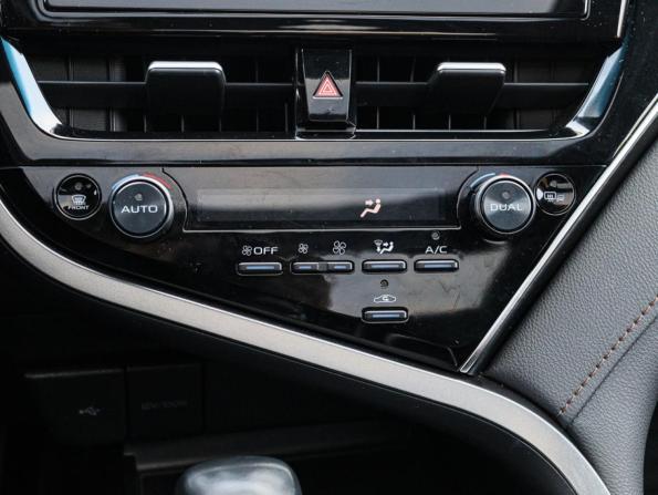 Toyota Camry VIII (XV70) Рестайлинг с пробегом 2023 года, цена 3 690 000 рублей, 23846 км, седан, Автокод Объявления