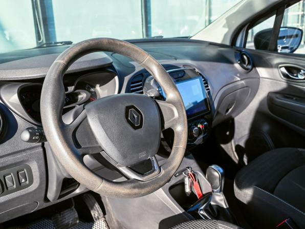 Renault Kaptur I с пробегом 2019 года, цена 1 299 000 рублей, 111223 км, внедорожник, Автокод Объявления