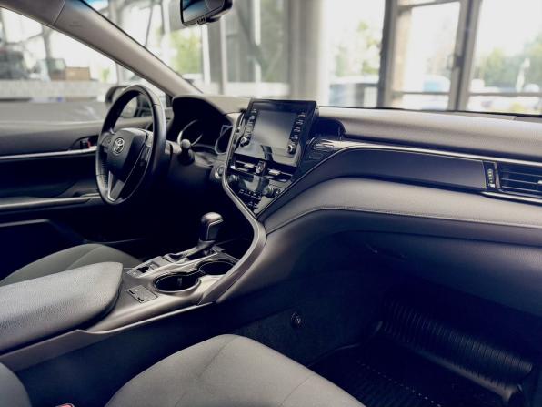 Toyota Camry VIII (XV70) Рестайлинг с пробегом 2021 года, цена 3 020 000 рублей, 74193 км, седан, Автокод Объявления