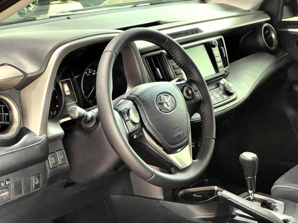 Toyota RAV4 IV (XA40) Рестайлинг с пробегом 2017 года, цена 2 420 000 рублей, 152831 км, внедорожник, Автокод Объявления