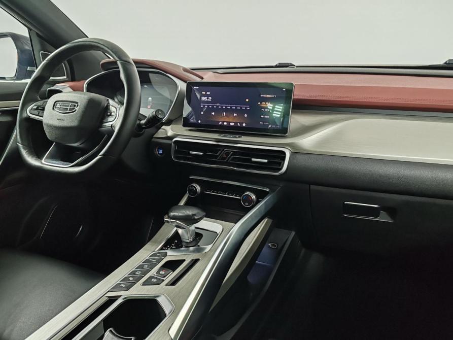 Geely Coolray I Курск  - изображение 11