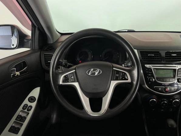 Hyundai Solaris I с пробегом 2012 года, цена 775 000 рублей, 224201 км, седан, Автокод Объявления