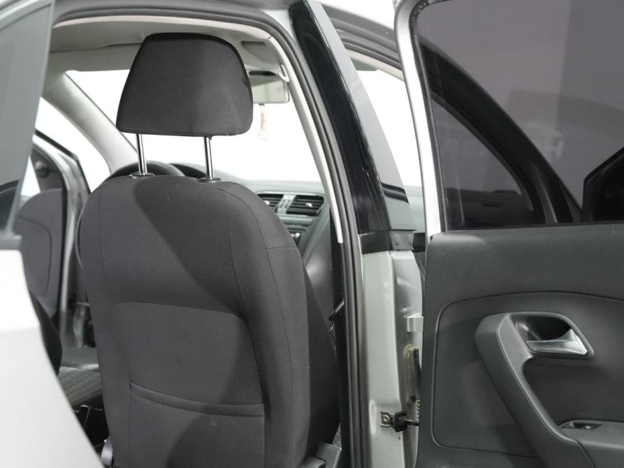 Volkswagen Polo V Рестайлинг Новосибирск  - изображение 11