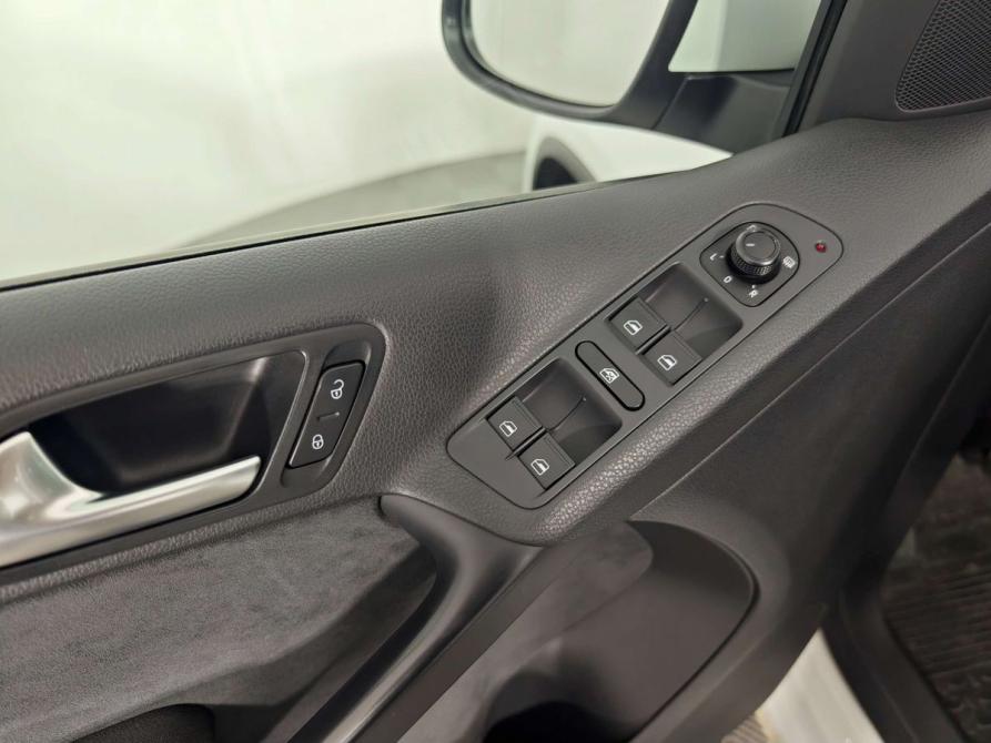 Volkswagen Tiguan I Рестайлинг Санкт-Петербург  - изображение 17
