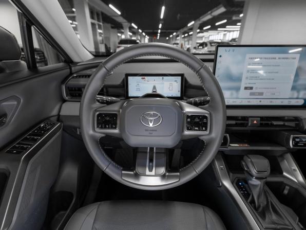 Toyota RAV4 VI (XA60) с пробегом 2026 года, цена 4 190 000 рублей, 50 км, внедорожник, Автокод Объявления