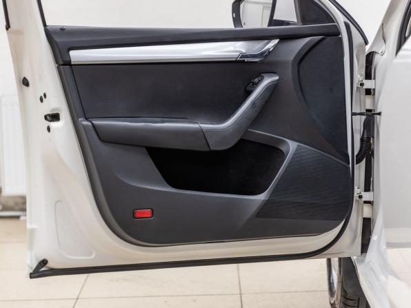 Skoda Octavia III (A7) с пробегом 2014 года, цена 958 000 рублей, 253971 км, лифтбек, Автокод Объявления