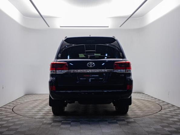 Toyota Land Cruiser 200 Series Рестайлинг 2 с пробегом 2017 года, цена 6 277 000 рублей, 127337 км, внедорожник, Автокод Объявления