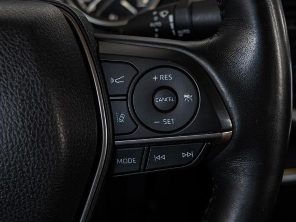 Toyota Camry VIII (XV70) Рестайлинг с пробегом 2021 года, цена 2 860 000 рублей, 135339 км, седан, Автокод Объявления