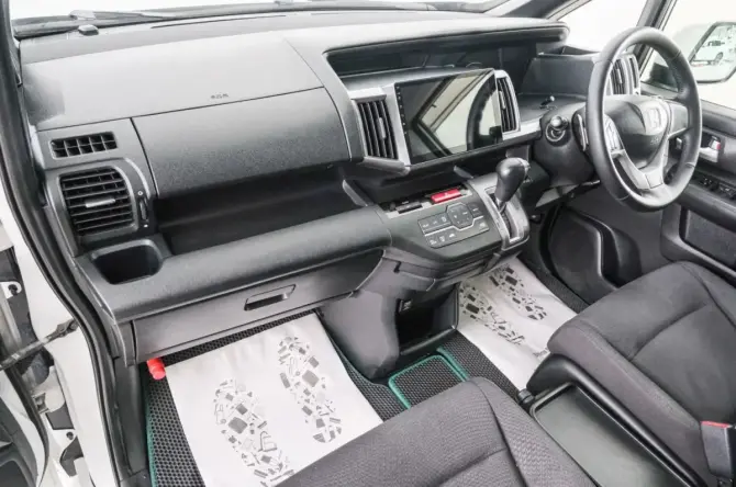 Honda Stepwgn IV Рестайлинг с пробегом 2013 года, цена 1 469 000 рублей, 260000 км, минивэн, Автокод Объявления